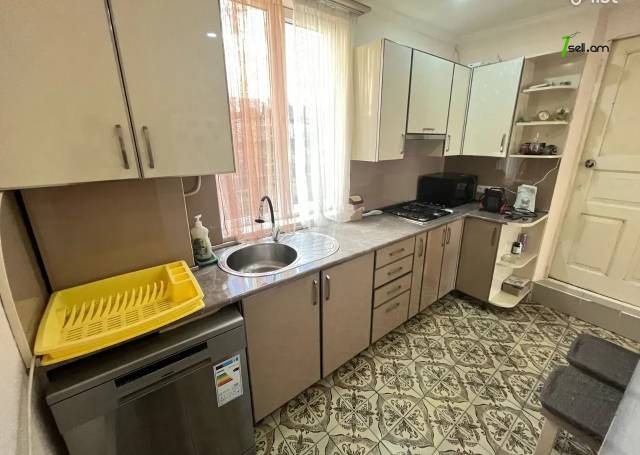 Մեկ հարկանի քարե տուն Բուժաշխատողների փողոցում Նորք Մարաշում, 96 քմ, կապիտալ վերանորոգված