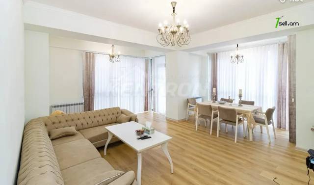 3 սենյականոց բնակարան նորակառույց շենքում Կարապետ Ուլնեցու փողոցում, 105 ք.մ., 7/16 հարկ