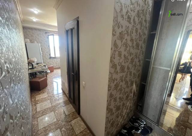 2 սենյականոց բնակարան Խաղաղ Դոնի փողոցում, 36 քմ, նախավերջին հարկ, կապիտալ վերանորոգված