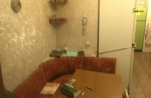 3 սենյականոց բնակարան Ավետ Ավետիսյան փողոցում, 81 ք.մ., նախավերջին հարկ, քարե շենք