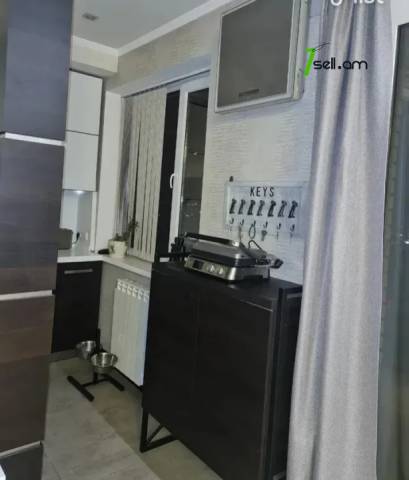 3 սենյականոց բնակարան նորակառույց շենքում Հրաչյա Ներսիսյան փողոցում, 115 քմ, բարձր առաստաղներ