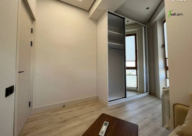 3 սենյականոց բնակարան նորակառույց շենքում Կոմիտասի պողոտայում, 60 ք.մ., բարձր առաստաղներ, 9/15 հարկ