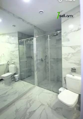 Ընդարձակ 4 սենյականոց բնակարան նորակառույց շենքում Վարդանանց փողոցում, 206 քմ, 20/23 հարկ