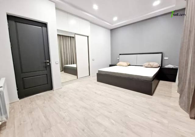 Երկու հարկանի քարե տուն Գոգոլի փողոցում Քանաքեռ Զեյթունում, 650 ք.մ., 3+ սանհանգույց