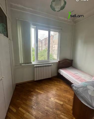 3 սենյականոց բնակարան Ազատության պողոտայում, 67 քմ, նախավերջին հարկ, բարձր առաստաղներ