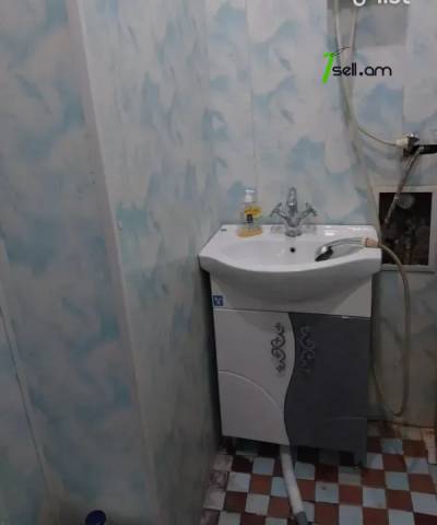 4 սենյականոց բնակարան Ռոստովյան փողոցում, 70 ք.մ., կոսմետիկ վերանորոգում