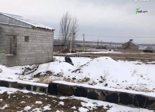 Հողատարածք բնակելի շինությունների համար Աբովյանում, 1000 ք.մ.