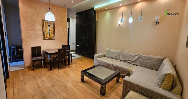 2 սենյականոց բնակարան Մեսրոպ Մաշտոցի պողոտայում, 58 քմ, 3/5 հարկ, եվրովերանորոգված, քարե շենք