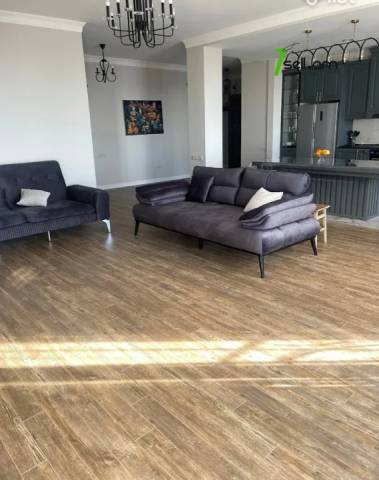 4 սենյականոց բնակարան նորակառույց շենքում Անտառային փողոցում, 154 ք.մ., 2 սանհանգույց