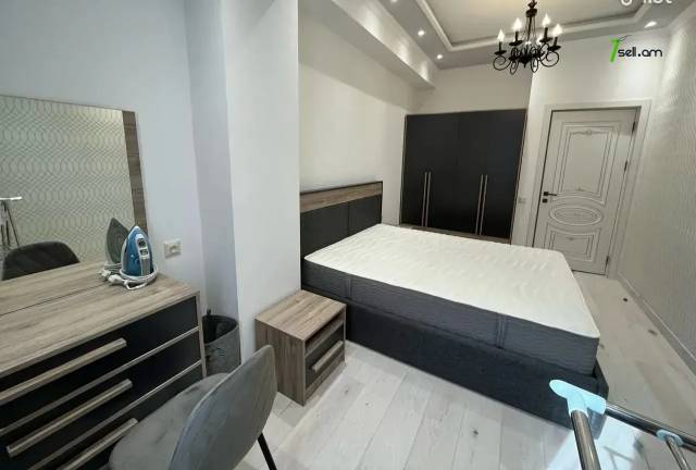 3 սենյականոց բնակարան նորակառույց շենքում Հովսեփ Արղության փողոցում, 80 ք.մ., բարձր առաստաղներ