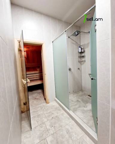 Չորս հարկանի տուն Առինջի 21-րդ փողոցում Առինջում, 950 քմ, 3+ սանհանգույց