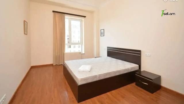 4 սենյականոց բնակարան նորակառույց շենքում Արամի փողոցում, 120 քմ, նախավերջին հարկ, 2 սանհանգույց