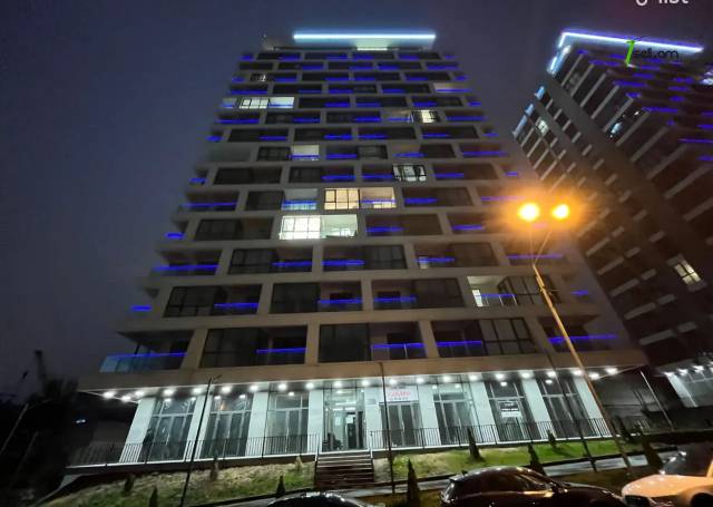 3 սենյականոց բնակարան նորակառույց շենքում Քանաքեռ Զեյթունում, 74 ք.մ., բարձր առաստաղներ, 5/16 հարկ