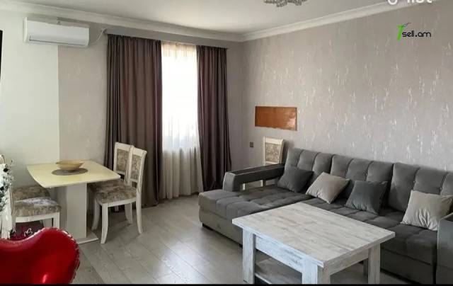 2 սենյականոց բնակարան, Komitas Ave, 65 քմ, բարձր առաստաղներ, կապիտալ վերանորոգված, քարե շենք