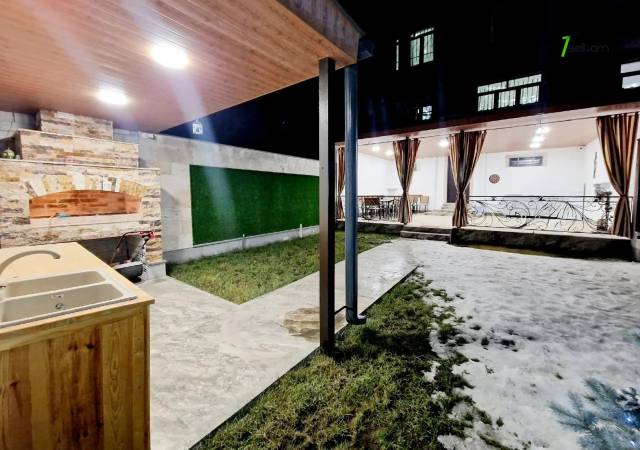 Երեք հարկանի թաունհաուզ, Դուրյան թաղամաս Ավանում, 330 ք.մ., 3+ սանհանգույց