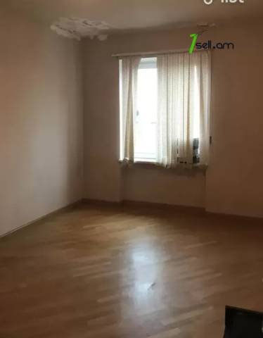 3 սենյականոց բնակարան Կոմիտասի պողոտայում, 74 քմ, եվրովերանորոգված, քարե շենք