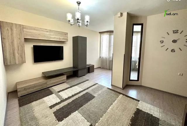 3 սենյականոց բնակարան նորակառույց շենքում, Նորաշեն թաղամաս, 70 ք.մ., կապիտալ վերանորոգված