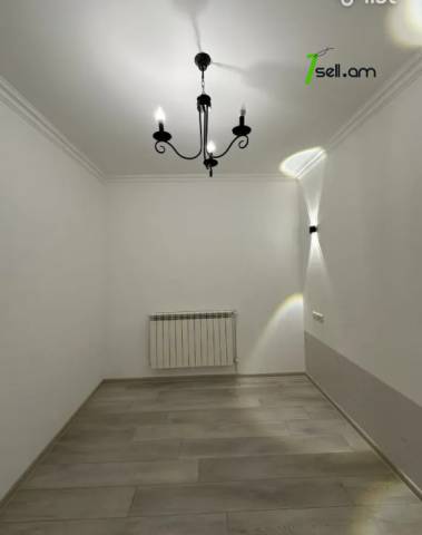 2 սենյականոց բնակարան Արամ Խաչատրյան փողոցում, 46 ք.մ., 1/5 հարկ, եվրովերանորոգված, քարե շենք