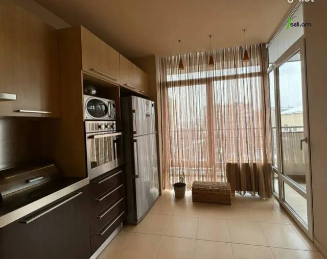 4 սենյականոց բնակարան նորակառույց շենքում Դերենիկ Դեմիրճյան փողոցում, 181 ք.մ., 4/11 հարկ