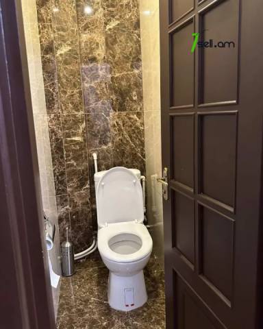 4 սենյականոց բնակարան Մամիկոնյանց փողոցում, 94 ք.մ., նախավերջին հարկ, կապիտալ վերանորոգված