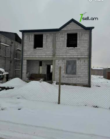 Երկու հարկանի քարե տուն, 1-ին փողոց 1-ին փակուղի Քանաքեռավանում, 140 ք.մ., 2 սանհանգույց