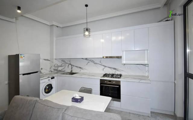 2 սենյականոց բնակարան նորակառույց շենքում Վերին Անտառային փողոցում, 55 ք.մ., բարձր առաստաղներ