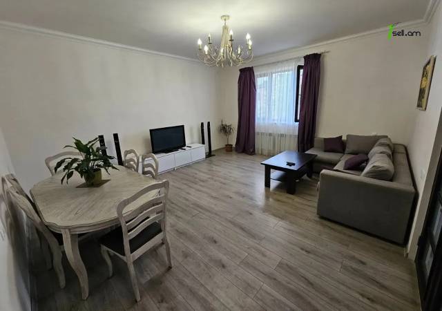 Երկու հարկանի քարե տուն Պարույր Սեվակի փողոցում Քասախում, 990 ք.մ., 2 սանհանգույց