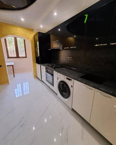 2 սենյականոց բնակարան Բրյուսովի փողոցում, 73 ք.մ., 2/9 հարկ, կապիտալ վերանորոգված