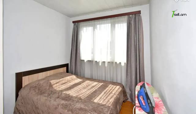 1 սենյականոց բնակարան Գյուլբենկյան փողոցում, 43 քմ, մի քանի պատշգամբ, եվրովերանորոգված, քարե շենք