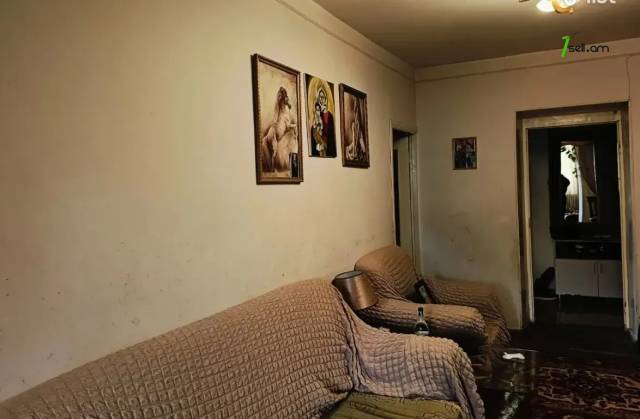 3 սենյականոց բնակարան Նելսոն Ստեփանյան փողոցում, 76 ք.մ., մի քանի պատշգամբ, կոսմետիկ վերանորոգում