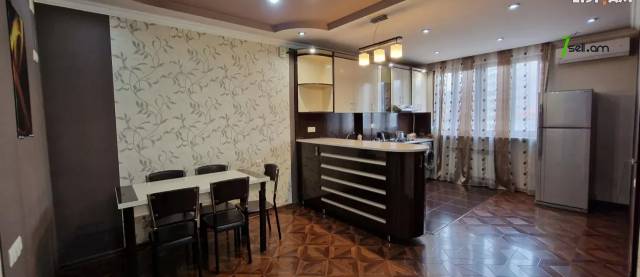 3 սենյականոց բնակարան Սայաթ-Նովայի պողոտայում, 90 ք.մ., 2 սանհանգույց, 6/10 հարկ, եվրովերանորոգված