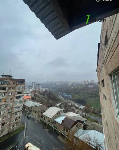 3 սենյականոց բնակարան Պարույր Սևակի փողոցում, 78 քմ, եվրովերանորոգված