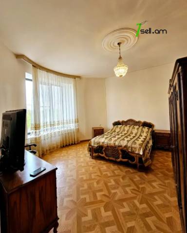 Երկու հարկանի քարե տուն Կուրղինյան փողոցում Մալաթիա Սեբաստիայում, 1654 քմ, 3+ սանհանգույց