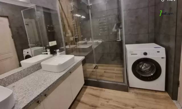 2 սենյականոց բնակարան նորակառույց շենքում Պարոնյանի փողոցում, 75 ք.մ., 2 սանհանգույց