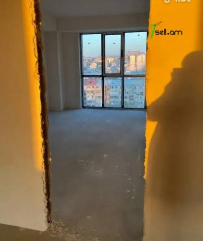 3 սենյականոց բնակարան նորակառույց շենքում Արամ Խաչատրյան փողոցում, 104 քմ, նախավերջին հարկ