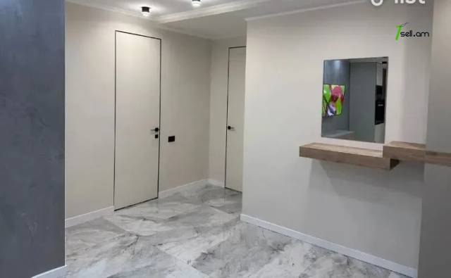 3 սենյականոց բնակարան Ամիրյան փողոցում, 73 ք.մ., 5/9 հարկ, դիզայներական ոճով վերանորոգված