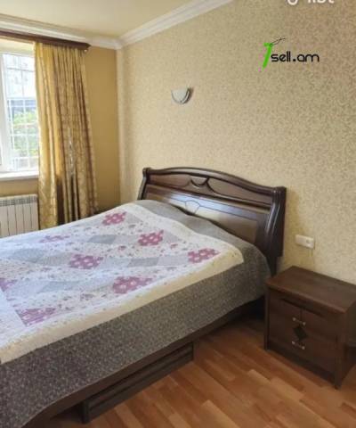 3 սենյականոց բնակարան Գորգագոծների փողոցում, 118 քմ, 1/5 հարկ, կապիտալ վերանորոգված, քարե շենք