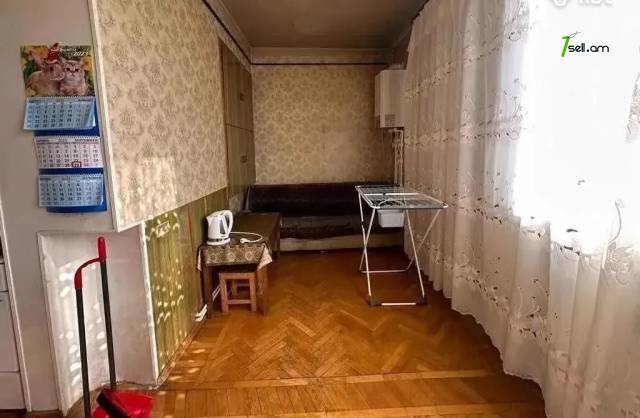 2 սենյականոց բնակարան Կուրղինյան փողոցում, 72 ք.մ., 2/4 հարկ, քարե շենք