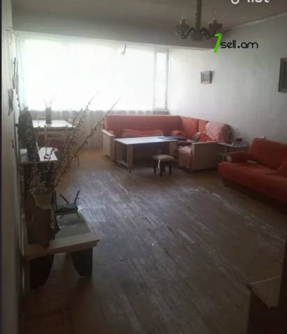 3 սենյականոց բնակարան Մարգարյան փողոցում, 110 ք.մ., 3/5 հարկ, քարե շենք