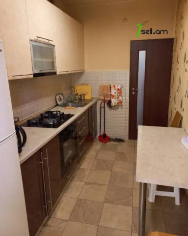 3 սենյականոց բնակարան Թամանյանի փողոցում, 92 ք.մ., 3/5 հարկ, եվրովերանորոգված, քարե շենք