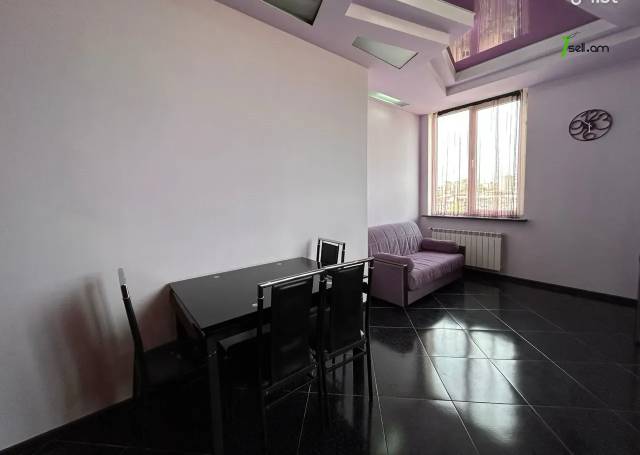 Ընդարձակ 3 սենյականոց բնակարան նորակառույց շենքում Նաիրի Զարյան փողոցում, 180 քմ, 12/16 հարկ