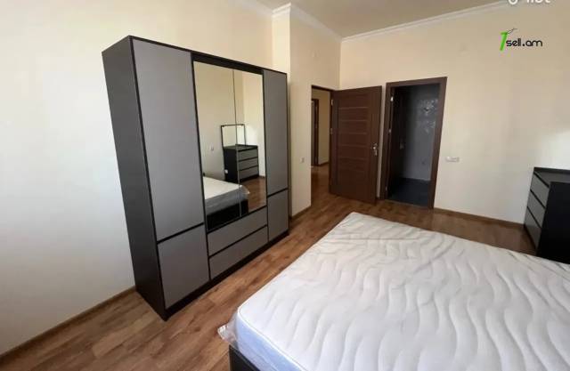 3 սենյականոց բնակարան նորակառույց շենքում Պարույր Սևակի փողոցում, 113 ք.մ., 7/14 հարկ, 2 սանհանգույց