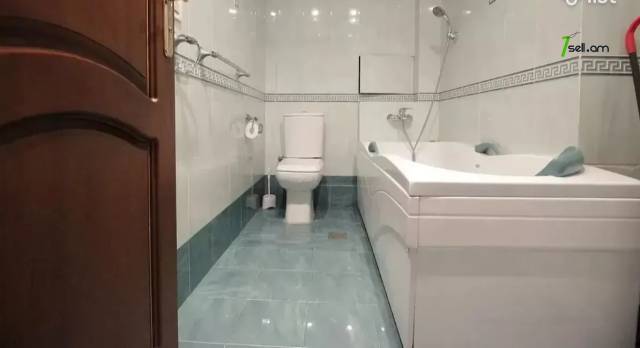 3 սենյականոց բնակարան Վարդանանց փողոցում, 113 ք.մ., 2/5 հարկ, 2 սանհանգույց