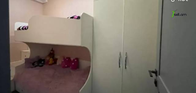 4 սենյականոց բնակարան նորակառույց շենքում Վերին Անտառային փողոցում, 100 ք.մ., նախավերջին հարկ