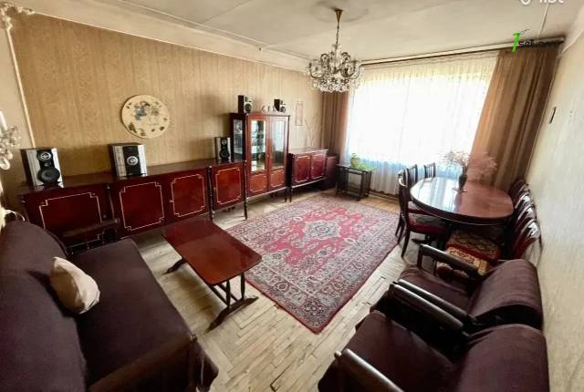 2 սենյականոց բնակարան Նաիրի Զարյան փողոցում, 46 քմ, նախավերջին հարկ, քարե շենք