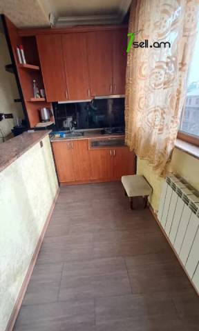 3 սենյականոց բնակարան Ամիրյան փողոցում, 72 քմ, 6/9 հարկ, կապիտալ վերանորոգված