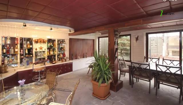 Երկու հարկանի քարե տուն Լուսինե Զաքարյան փողոցում Նորք Մարաշում, 343 քմ, 2 սանհանգույց