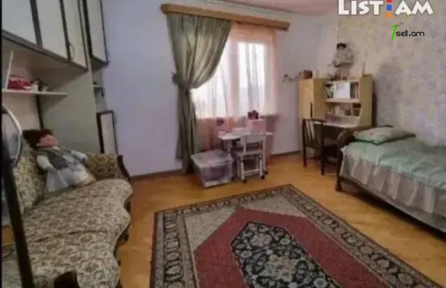 3 սենյականոց բնակարան Վրացական փողոցում, 100 քմ, 3/5 հարկ, 2 սանհանգույց, կապիտալ վերանորոգված