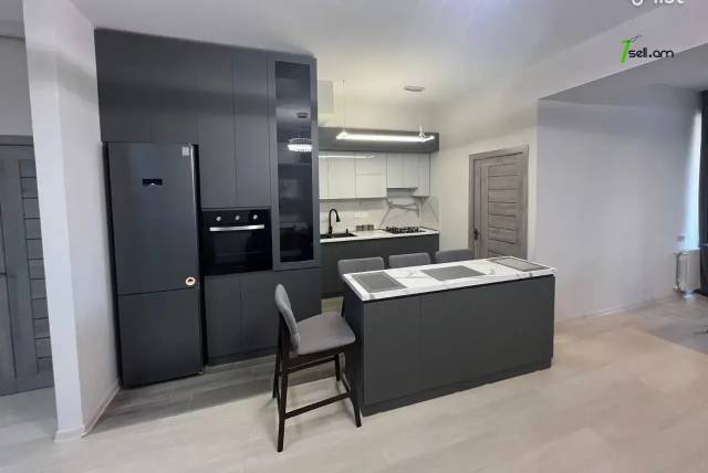 4 սենյականոց բնակարան նորակառույց շենքում Արամ Խաչատրյան փողոցում, 104 քմ, 5/13 հարկ