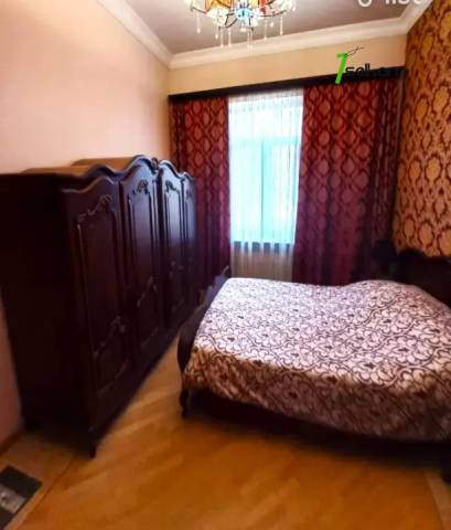 5 սենյականոց բնակարան կենտրոնում, 120 ք.մ., 2 սանհանգույց, բարձր առաստաղներ, 2/5 հարկ